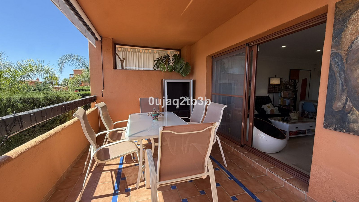 Piso de 2 Dormitorios y 2 Baños en venta en Benahavís