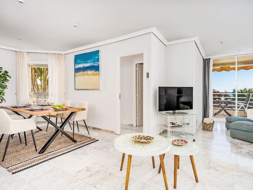 Piso de 3 Dormitorios en venta en Arroyo de la Miel, Benalmádena