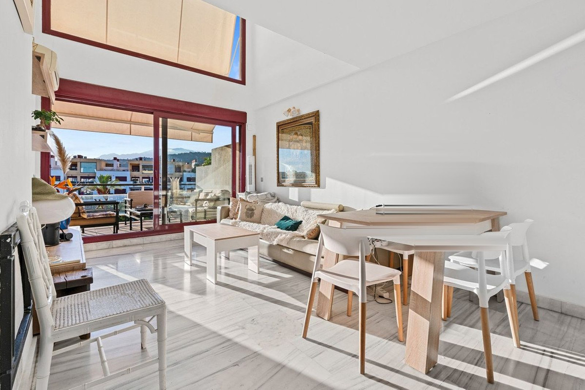 Ático de 3 Dormitorios en venta en Benahavís