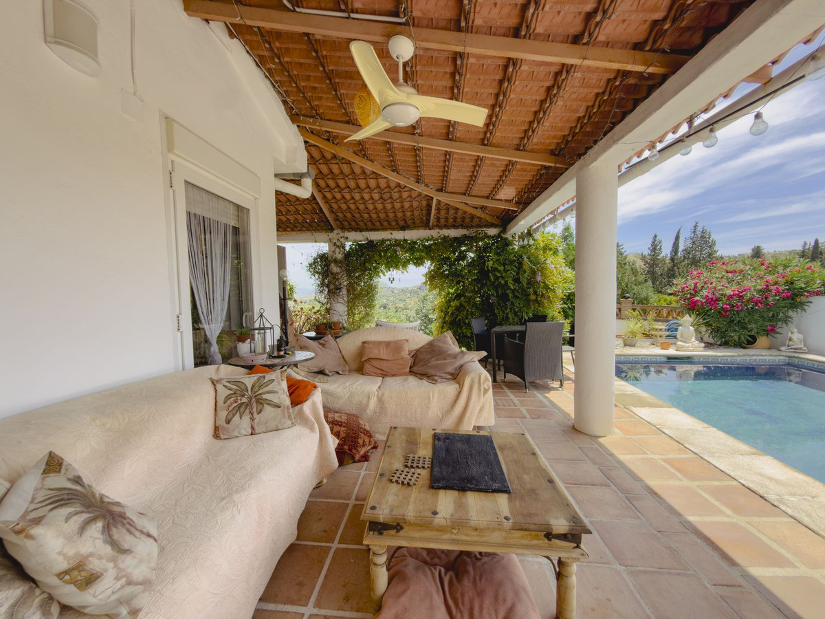 Finca de 4 Dormitorios y 3 Baños en venta en Coin
