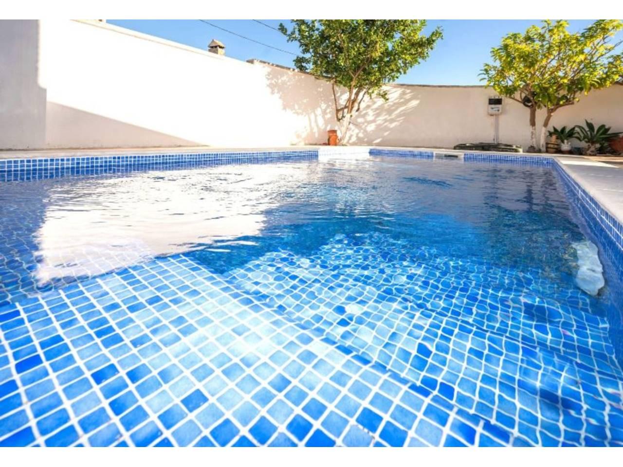 Casa Adosada de 5 Dormitorios en venta en Sitges