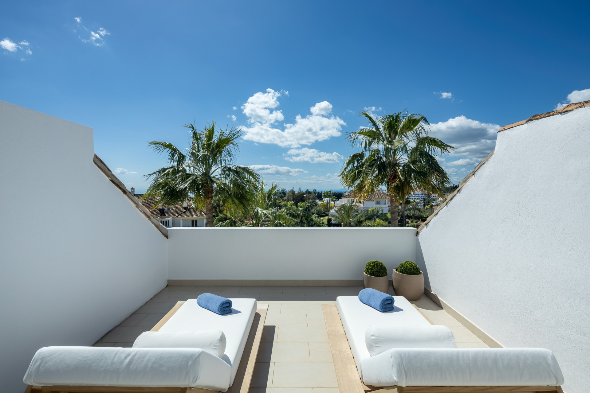 Casa Adosada de 3 Dormitorios en venta en Milla de Oro, Marbella