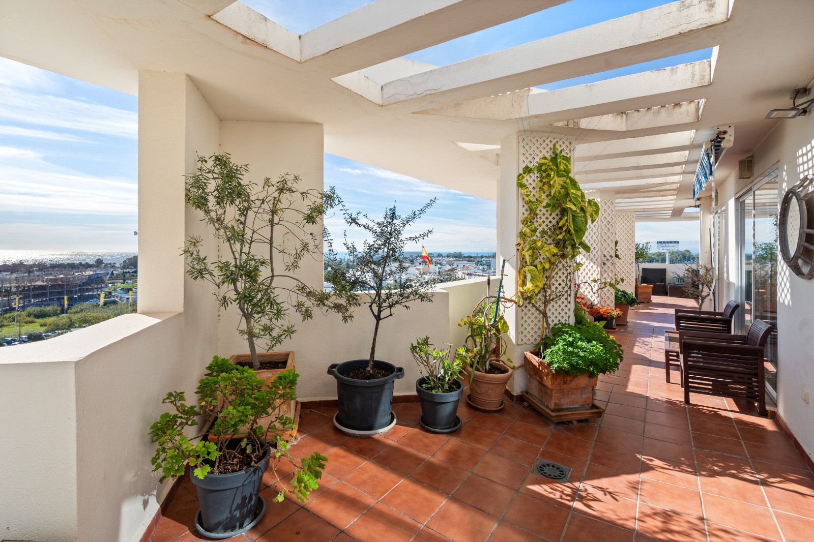 Ático de 3 Dormitorios y 2 Baños en venta en San Pedro de Alcántara