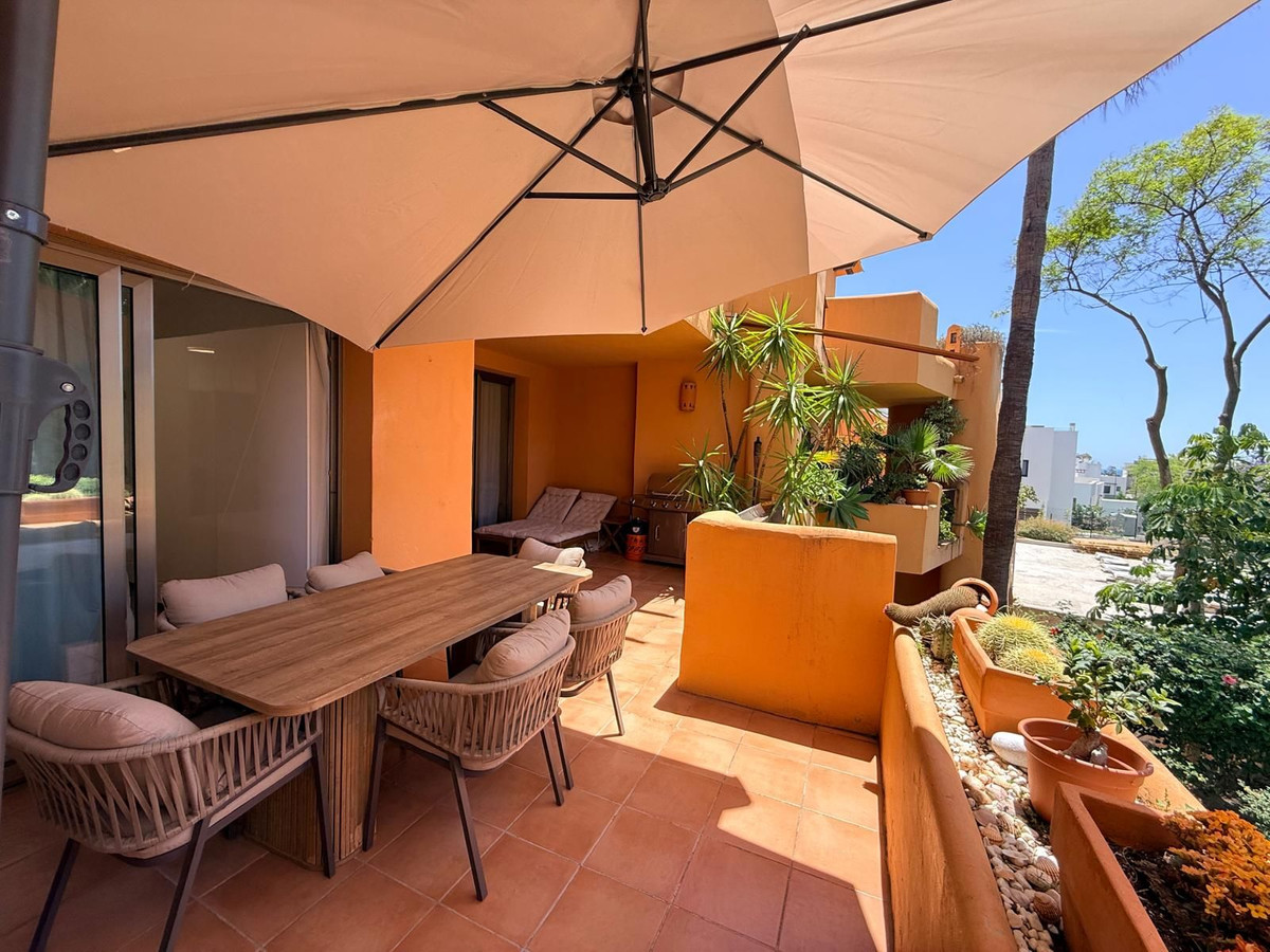 Piso de 2 Dormitorios y 2 Baños en venta en Estepona