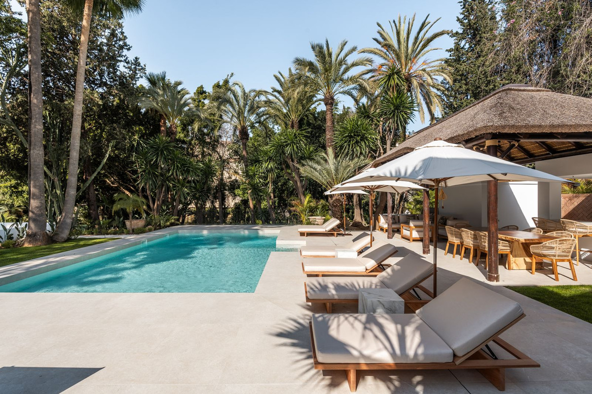 5 спални - Вила за продажба в Nueva Andalucia, Marbella