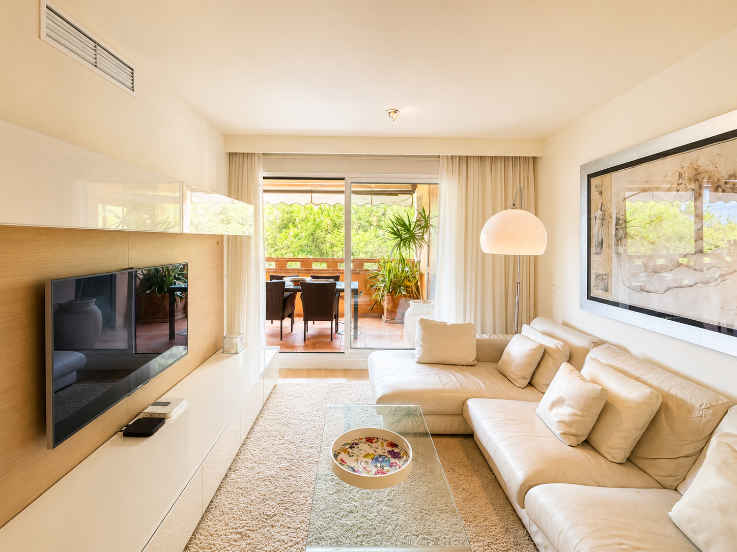 Piso de 3 Dormitorios en venta en Milla de Oro, Marbella