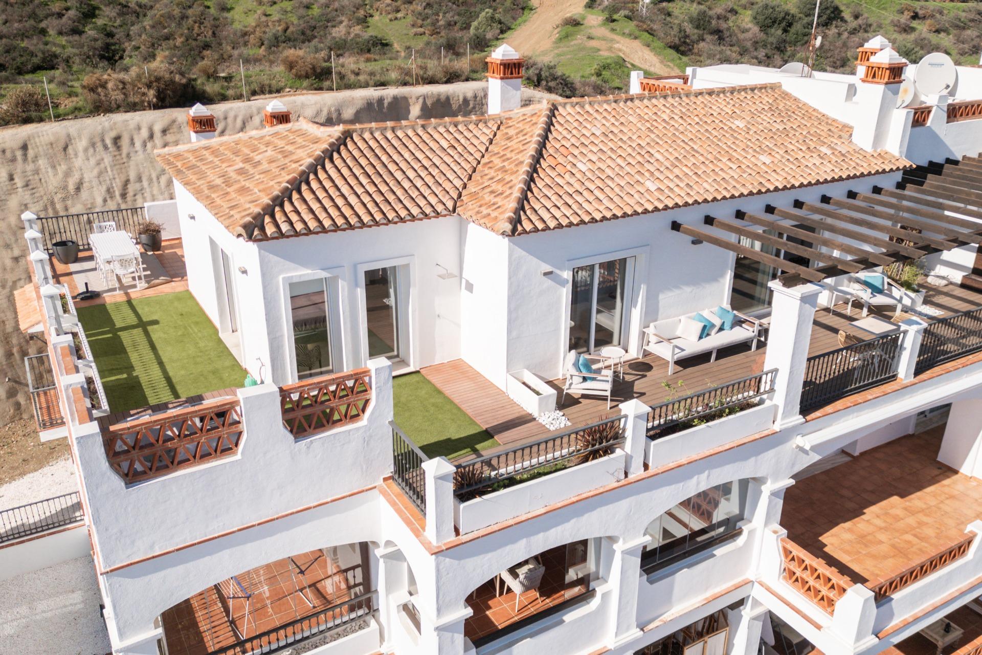 2 Bed, 2 Bath - Penthouse for Sale in Calahonda, Mijas