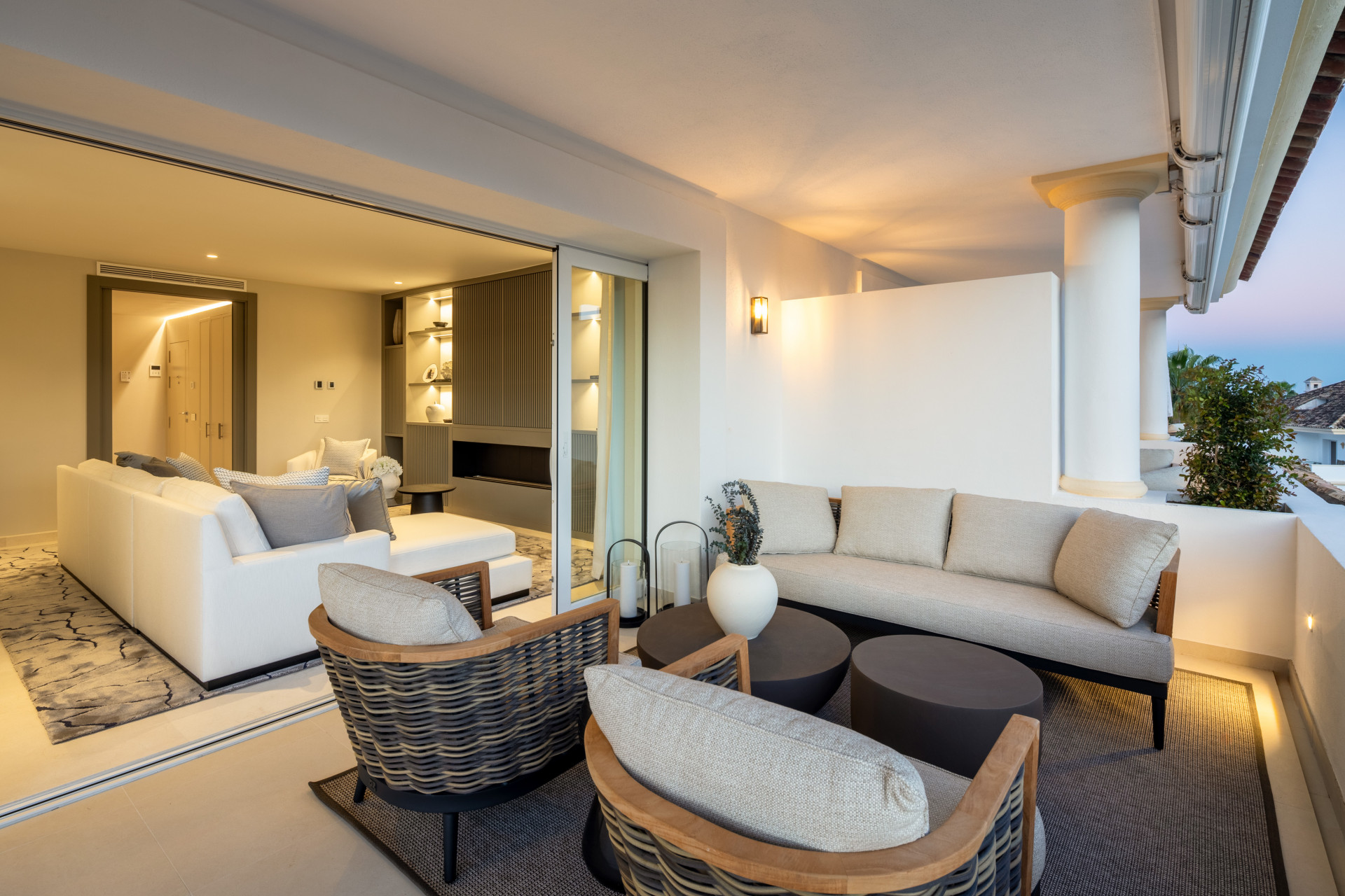 Casa Adosada de 3 Dormitorios en venta en Milla de Oro, Marbella