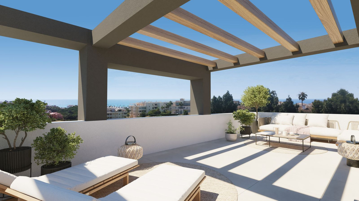 Casa Adosada de 3 Dormitorios en venta en El Faro, Mijas
