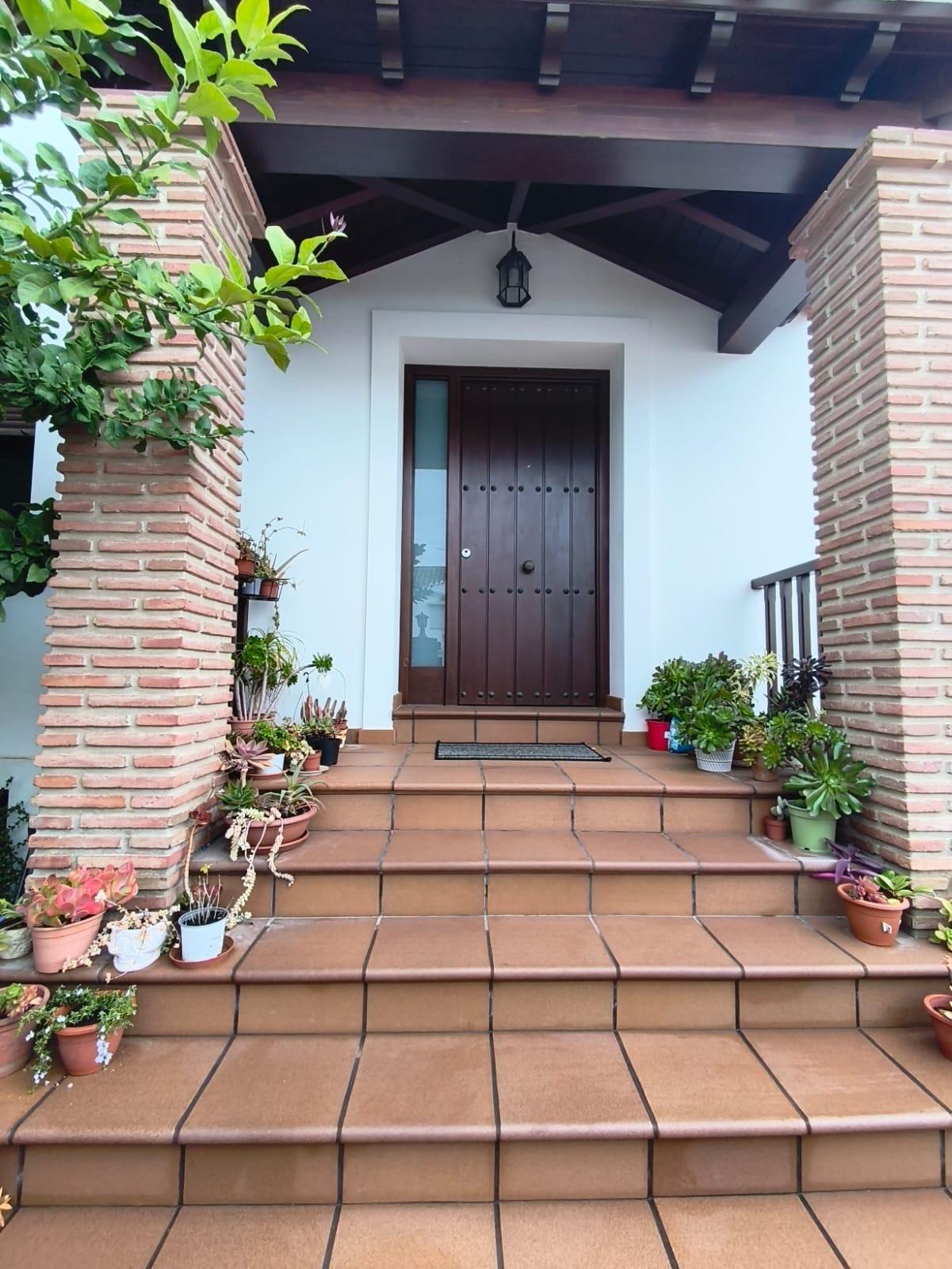 Casa de 4 Dormitorios y 3 Baños en venta en Fuengirola