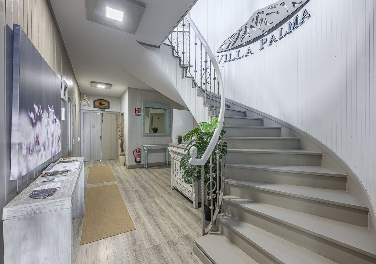 Casa de 12 Dormitorios y 12 Baños en venta en Marbella