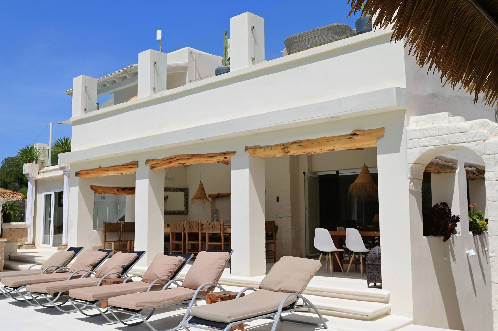 Casa de 15 Dormitorios y 15 Baños en venta en Santa Eulària des Riu