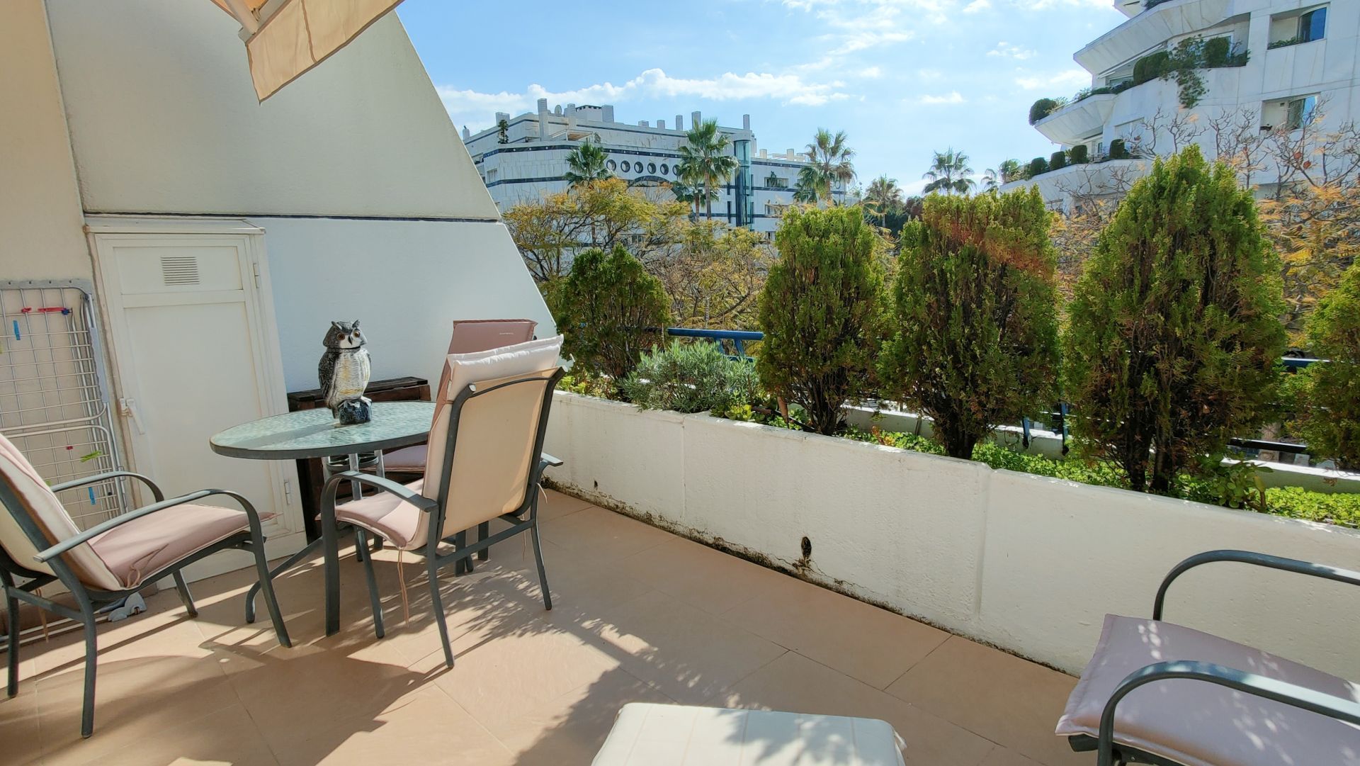 Piso de 2 Dormitorios y 3 Baños en venta en Marbella