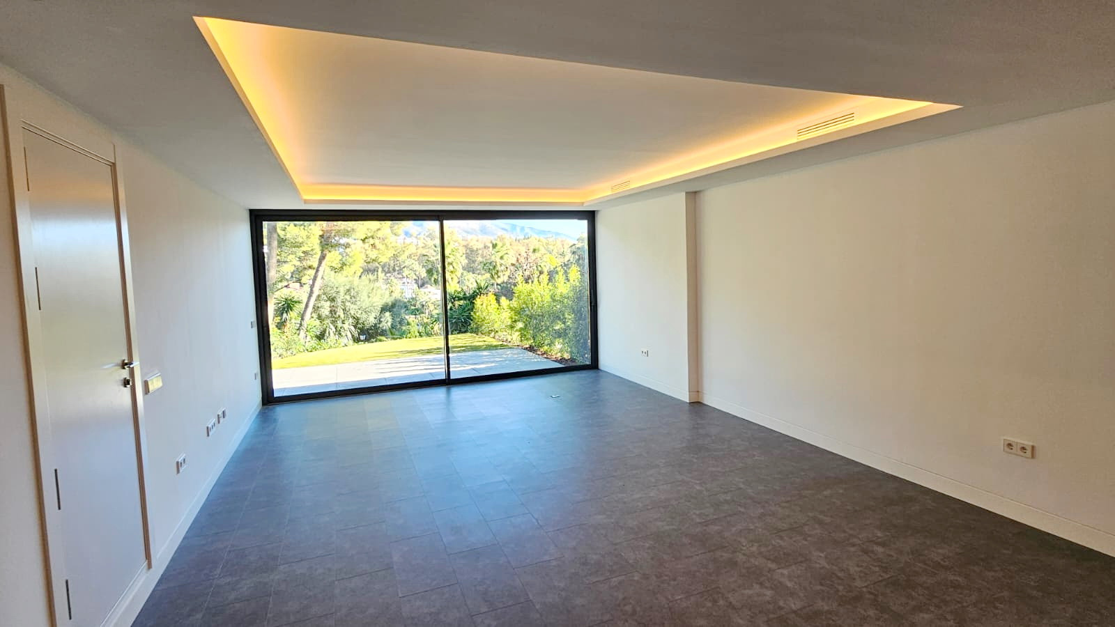 Piso de 1 Dormitorio y 1 Baño en venta en Nueva Andalucía