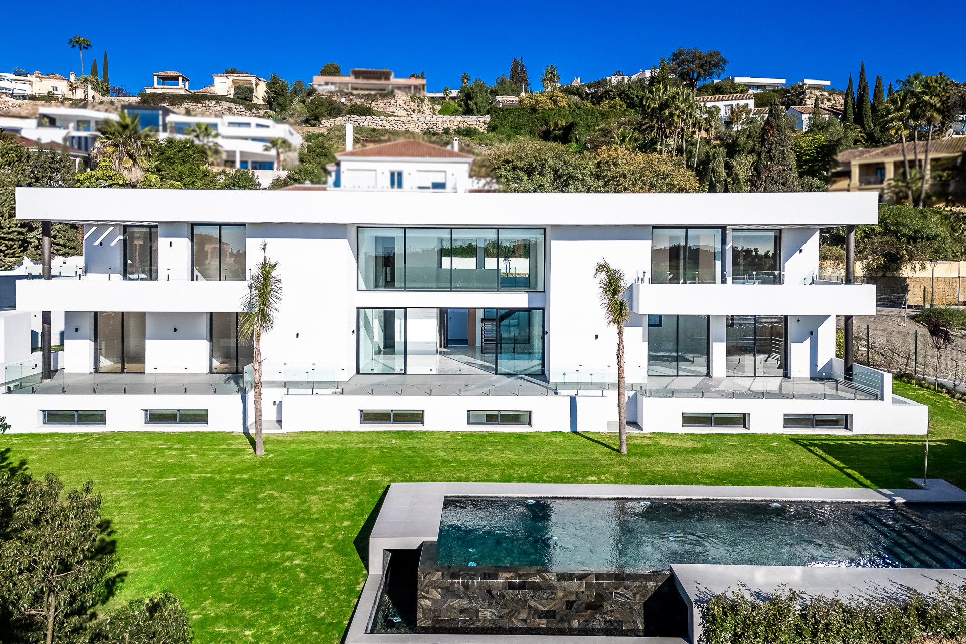 El Paraiso, Estepona
