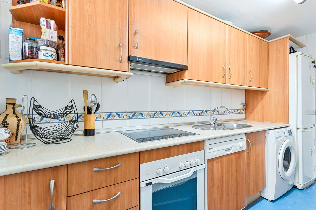 Ático de 3 Dormitorios en venta en Nueva Milla de Oro, Estepona