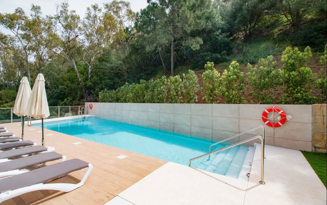 Piso de 3 Dormitorios y 2 Baños en venta en Benahavís