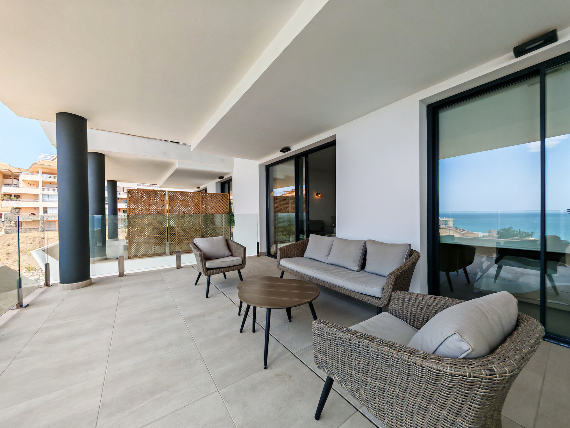 Piso de 2 Dormitorios y 2 Baños en venta en Benalmádena Costa