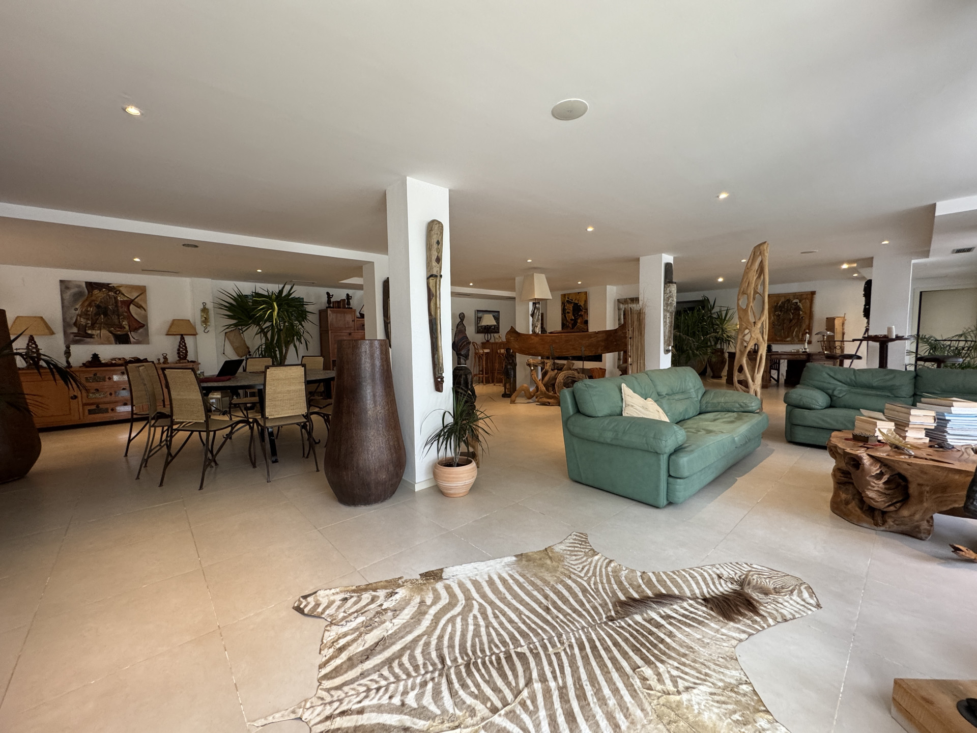 Casa de 5 Dormitorios y 4 Baños en venta en Alhaurín de la Torre