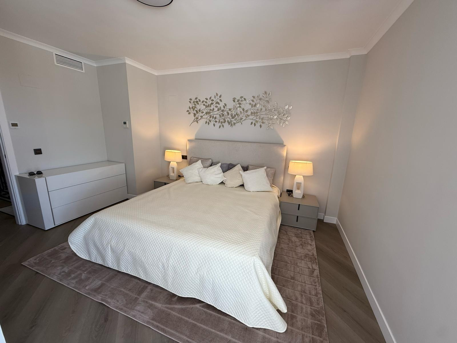 Piso de 3 Dormitorios y 3 Baños en venta en Estepona