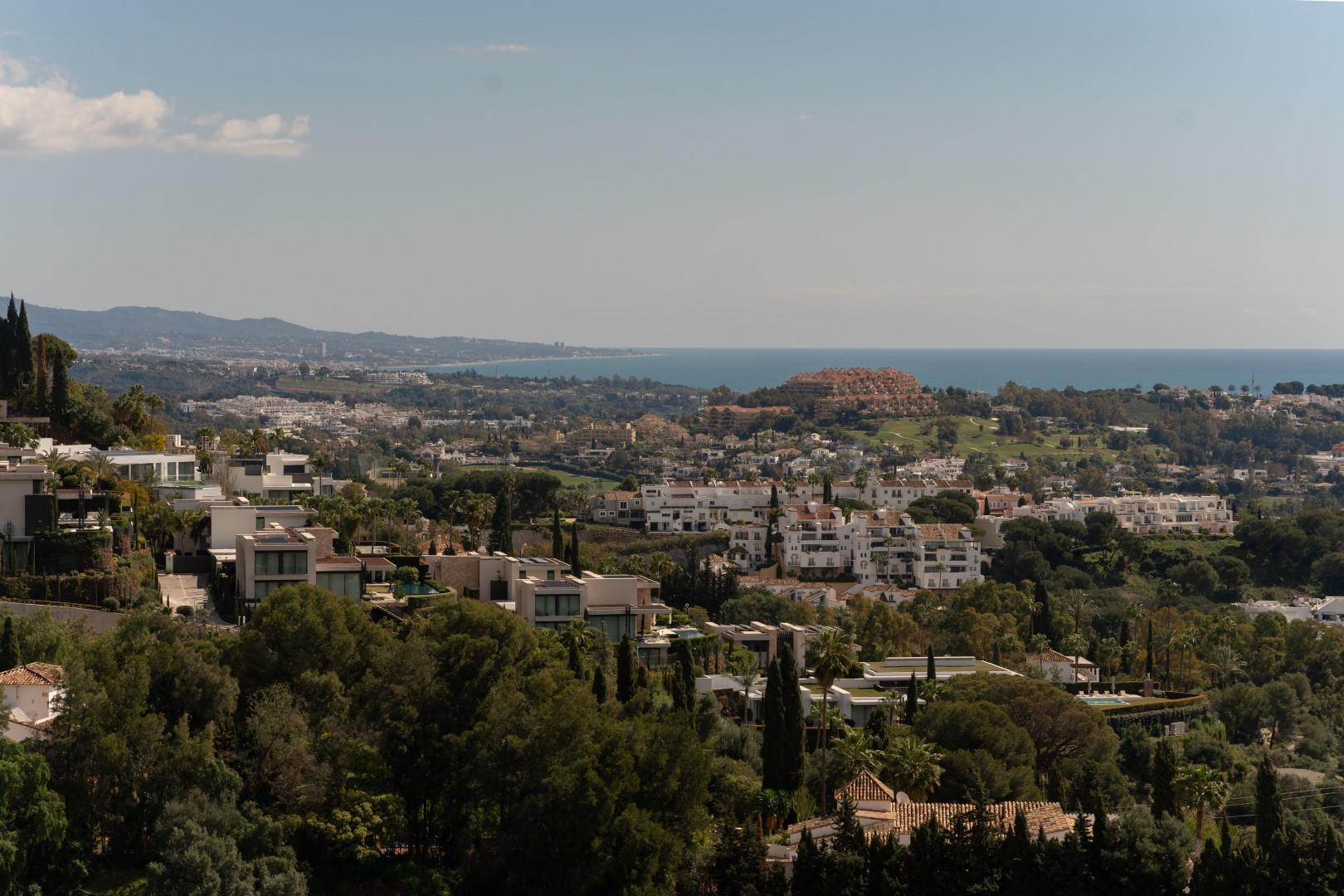 Casa Adosada de 4 Dormitorios y 3 Baños en venta en Monte Halcones, Benahavís