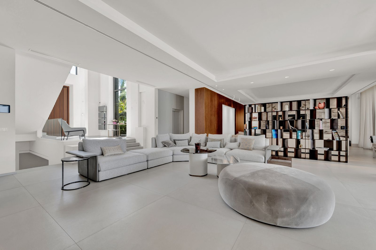 Casa de 5 Dormitorios y 8 Baños en venta en Benahavís