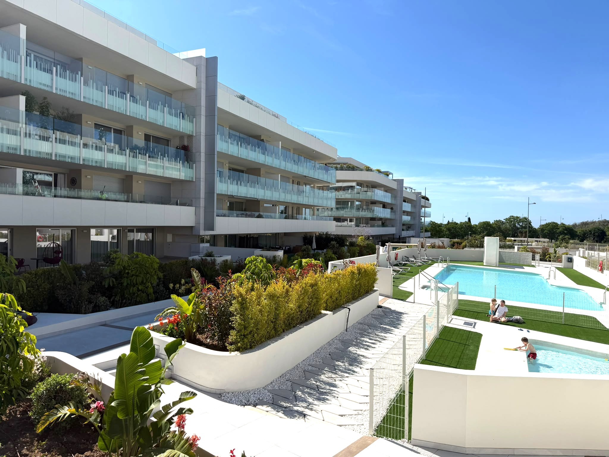 Piso de 4 Dormitorios y 2 Baños en venta en Marbella