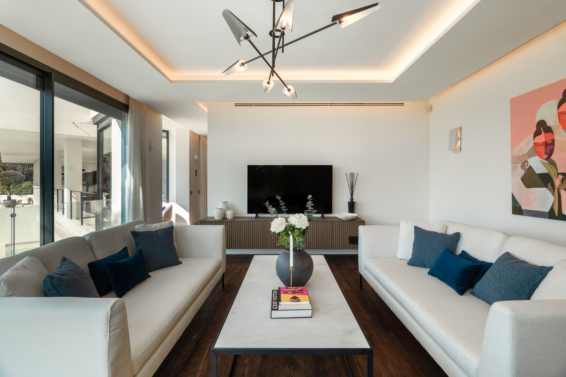 Casa de 6 Dormitorios en venta en Los Flamingos, Benahavís