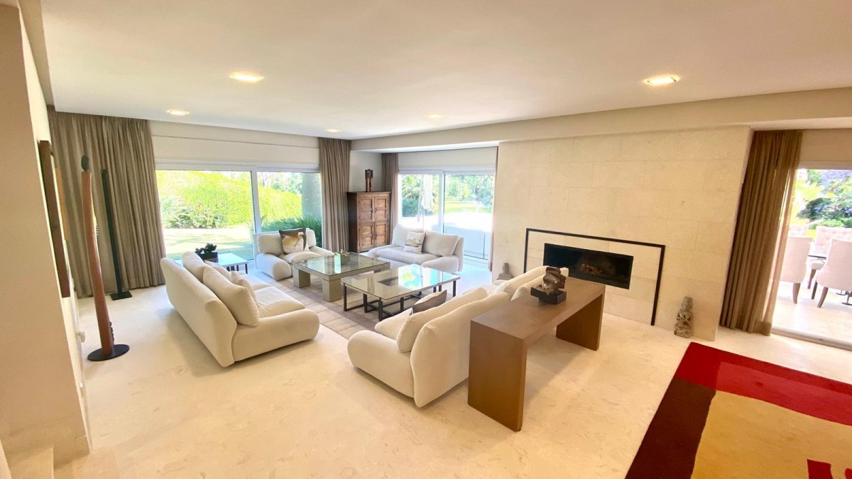 7 Slaapk., 7 Badk. - Villa te koop in Nueva Andalucia, Marbella