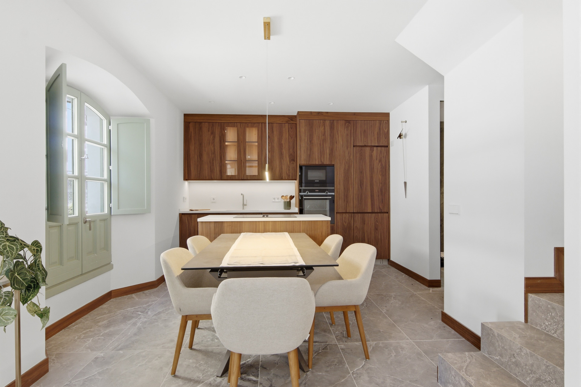 Casa Adosada de 3 Dormitorios y 3 Baños en venta en La Alqueria, Estepona