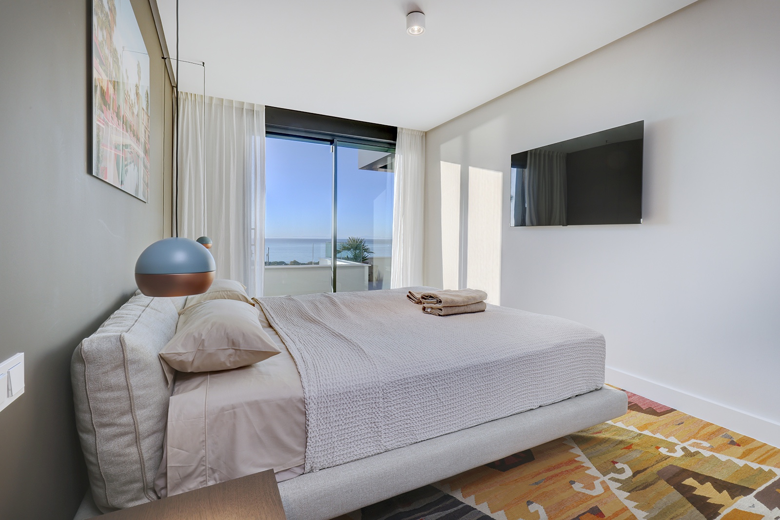 Piso de 2 Dormitorios y 2 Baños en venta en Artola, Marbella