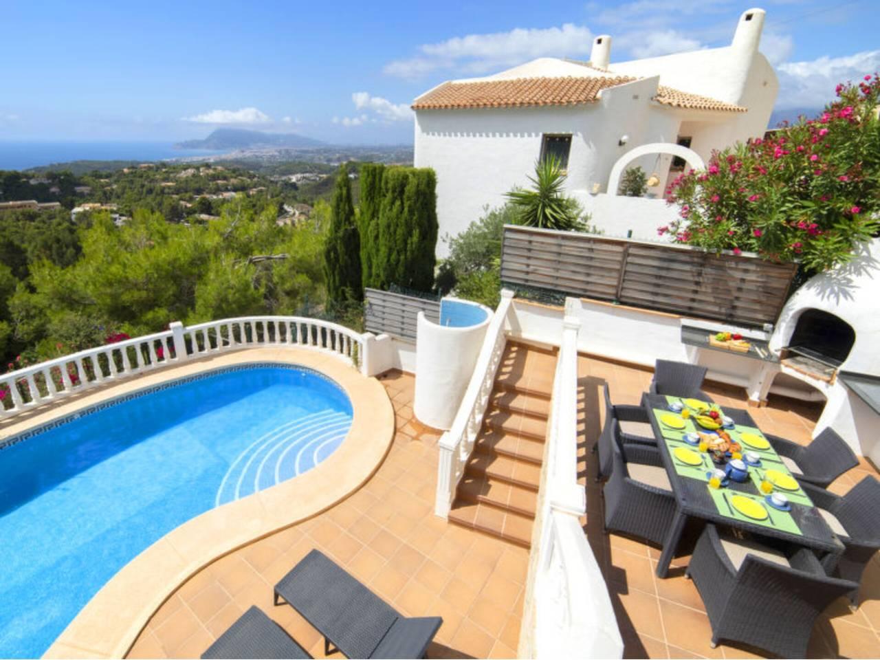 Casa Adosada de 4 Dormitorios y 3 Baños en venta en Altea