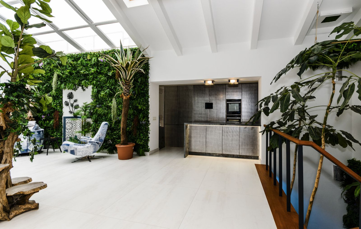 Casa Adosada de 4 Dormitorios y 3 Baños en venta en Estepona