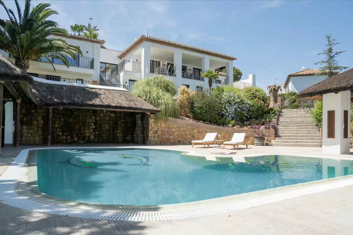 Casa de 5 Dormitorios en venta en Nueva Andalucía, Marbella