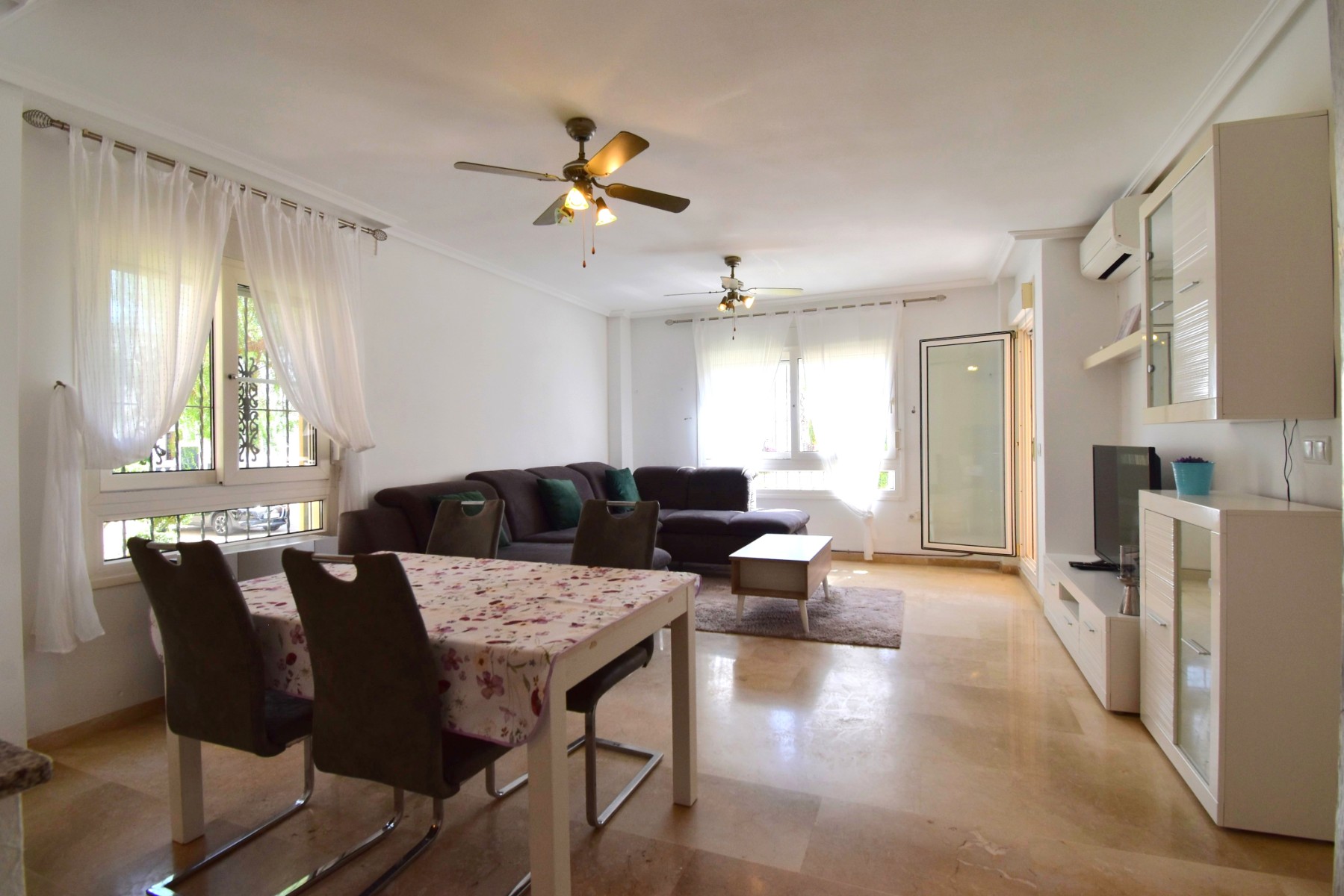 2 спални, 2 бани - Апартамент за продажба в Orihuela Costa