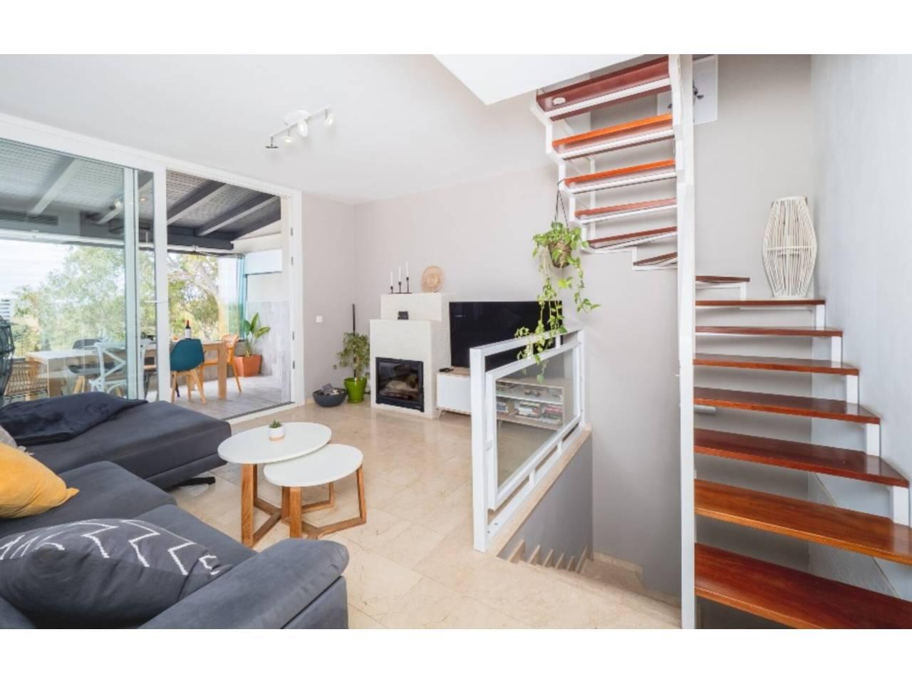 Casa Adosada de 4 Dormitorios y 3 Baños en venta en Fuengirola Centro