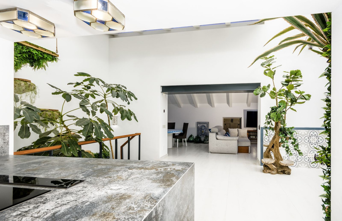 Casa Adosada de 4 Dormitorios y 3 Baños en venta en Estepona
