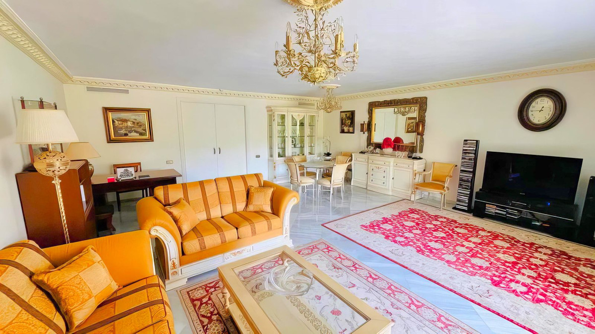 Piso de 3 Dormitorios en venta en Marbella