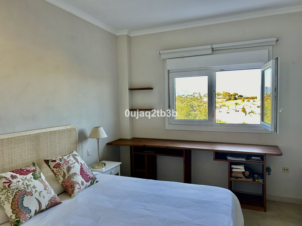 Piso de 1 Dormitorio en venta en Nueva Milla de Oro, Estepona
