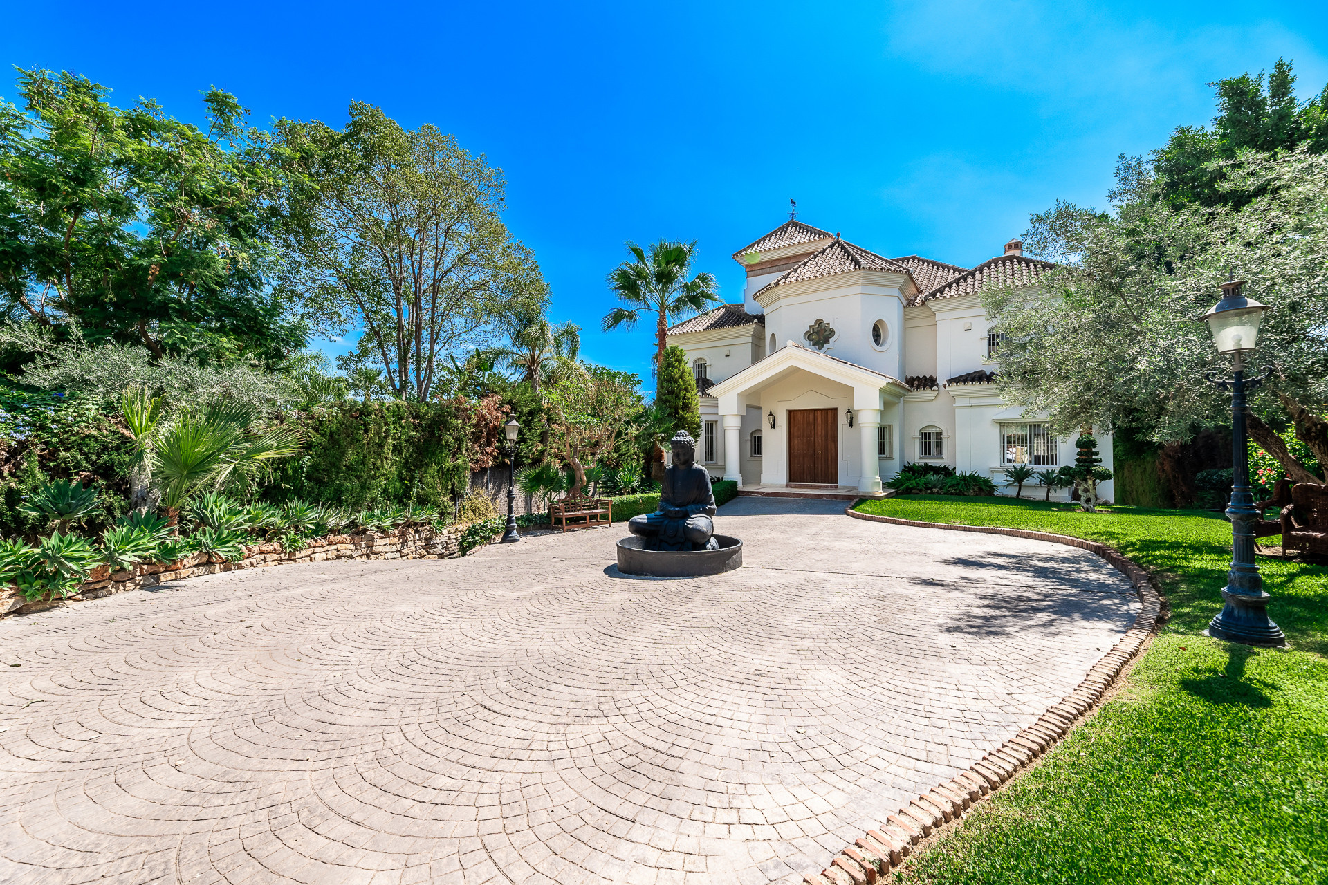 7 Slaapk. - Villa te koop in Nueva Andalucia, Marbella