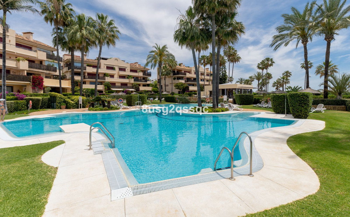 2 Bed - Apartment for Sale in Cancelada, Estepona