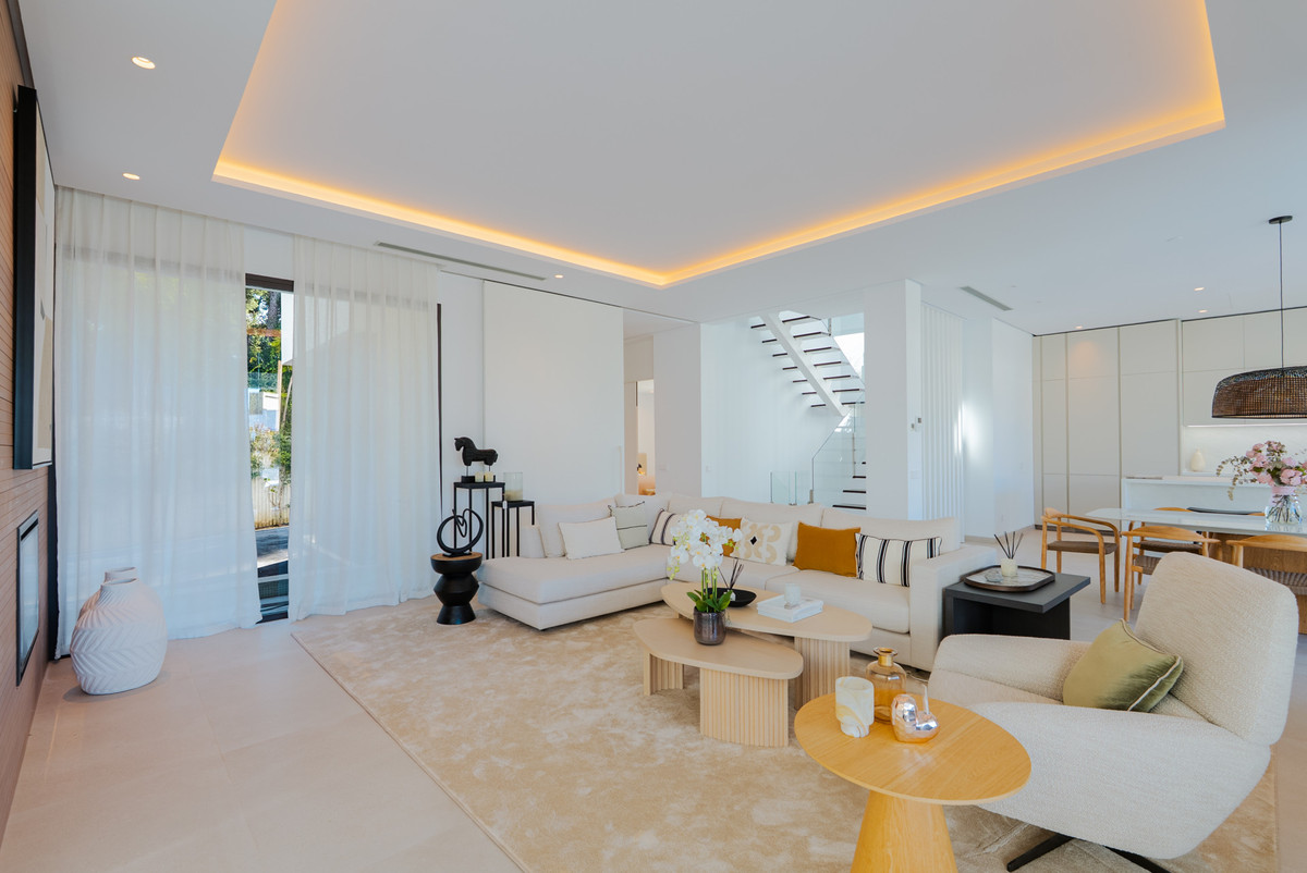 Casa de 4 Dormitorios y 4 Baños en alquiler vacacional en Marbella