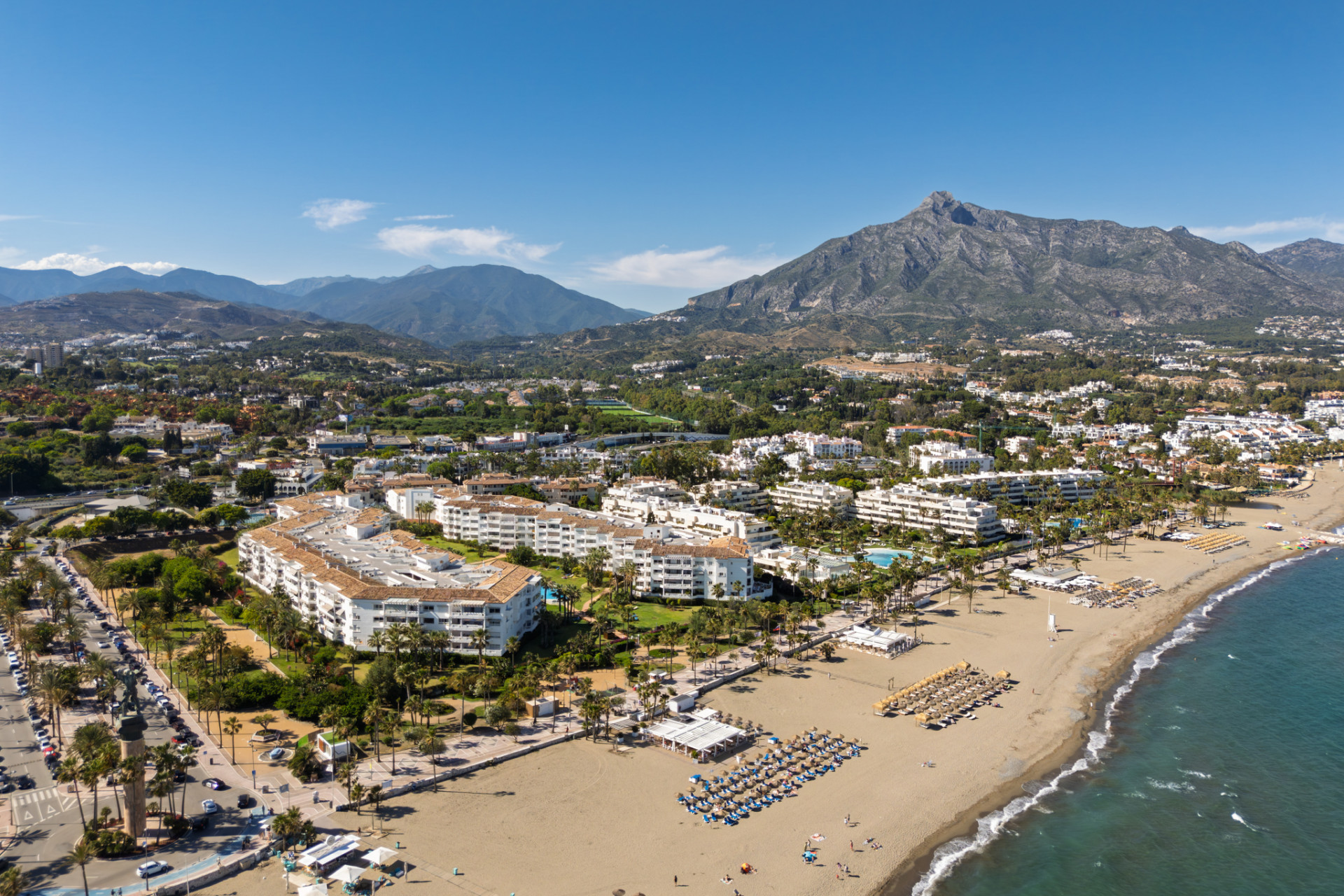 Piso de 4 Dormitorios en venta en Puerto Banús, Marbella