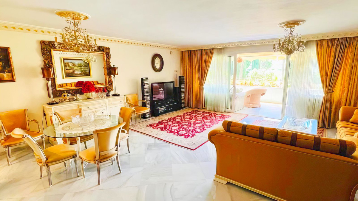 Piso de 3 Dormitorios en venta en Marbella