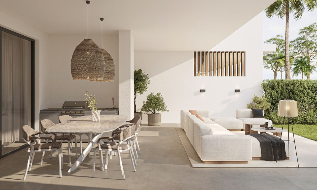 Piso de 2 Dormitorios y 2 Baños en venta en Estepona