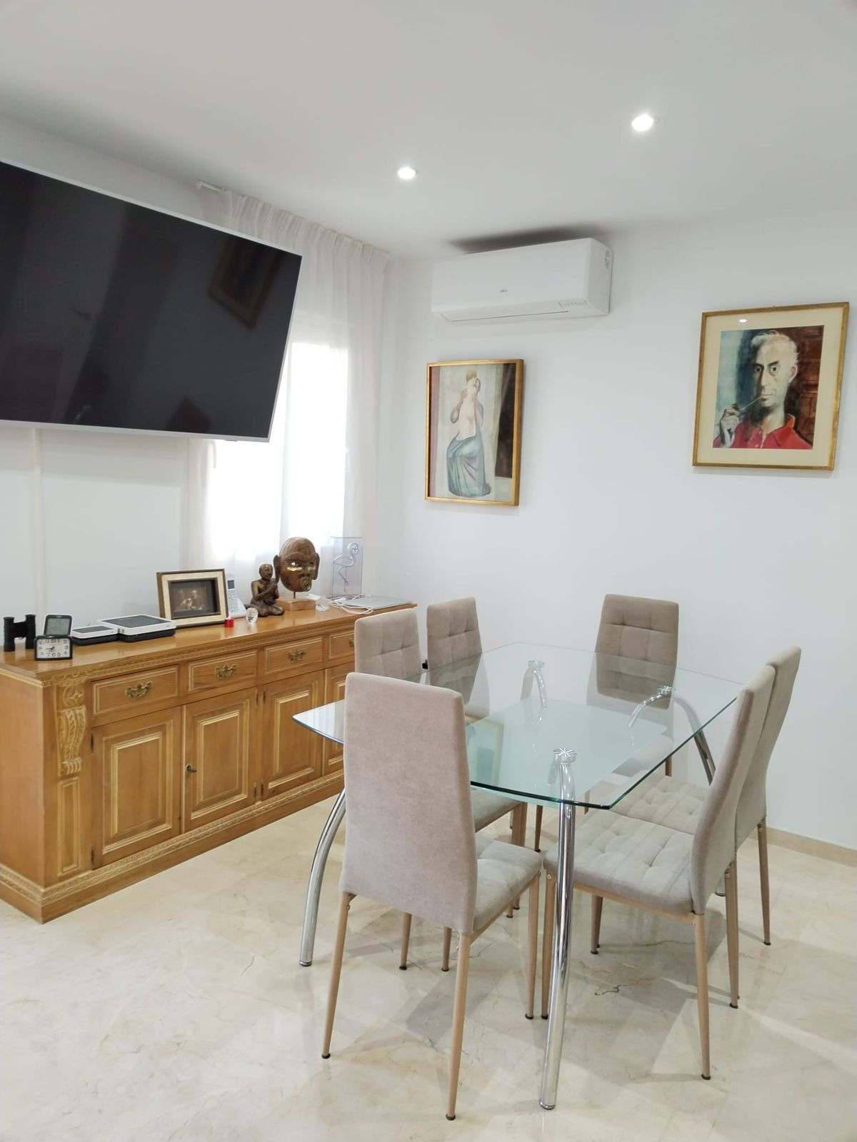 Piso de 3 Dormitorios y 2 Baños en venta en Marbella