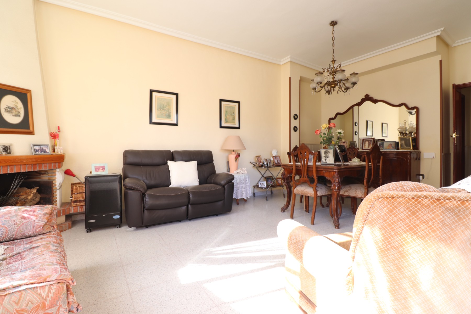 Piso de 3 Dormitorios y 2 Baños en venta en Rojales