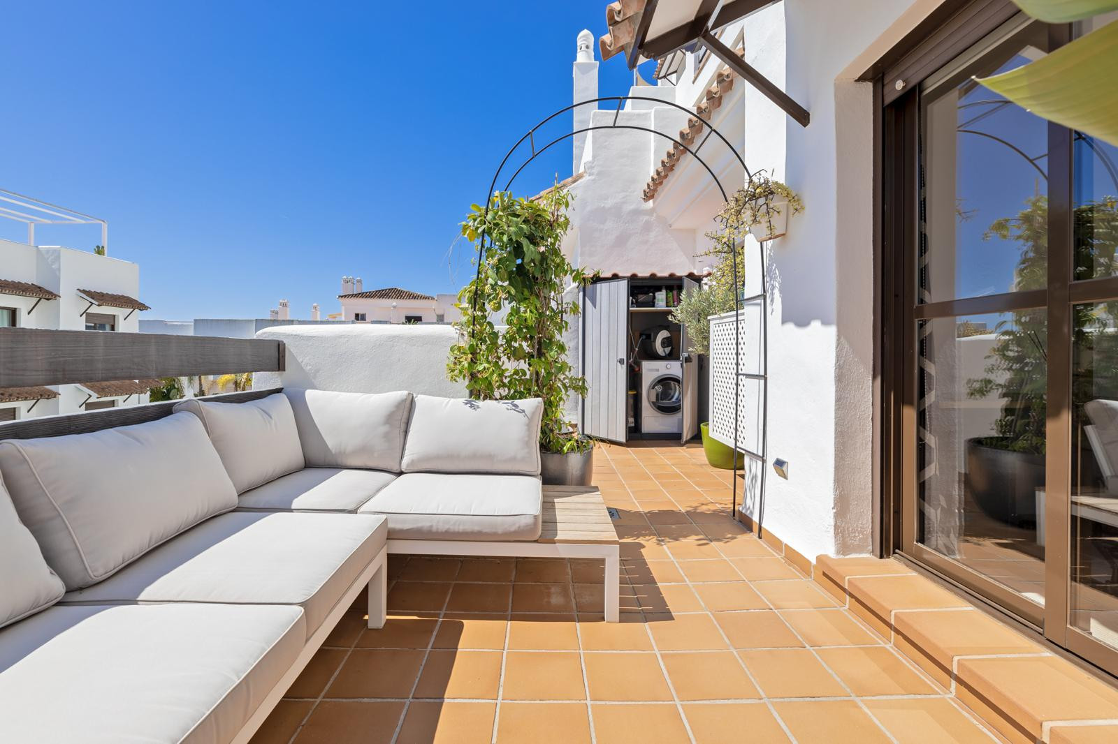 Piso de 2 Dormitorios en venta en Estepona