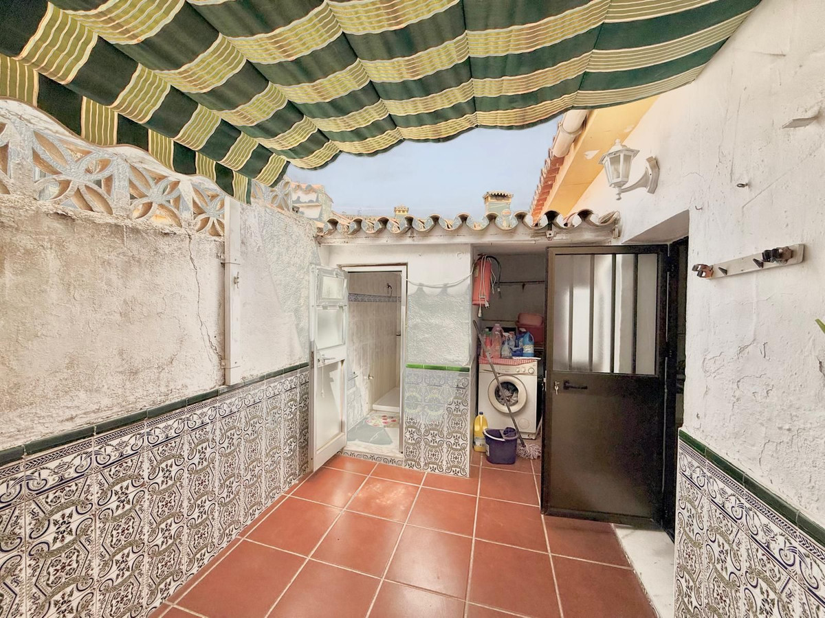 Casa de 4 Dormitorios y 2 Baños en venta en Mijas