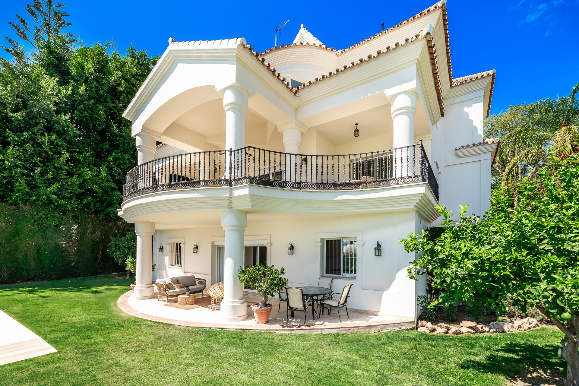 7 Slaapk. - Villa te koop in Nueva Andalucia, Marbella